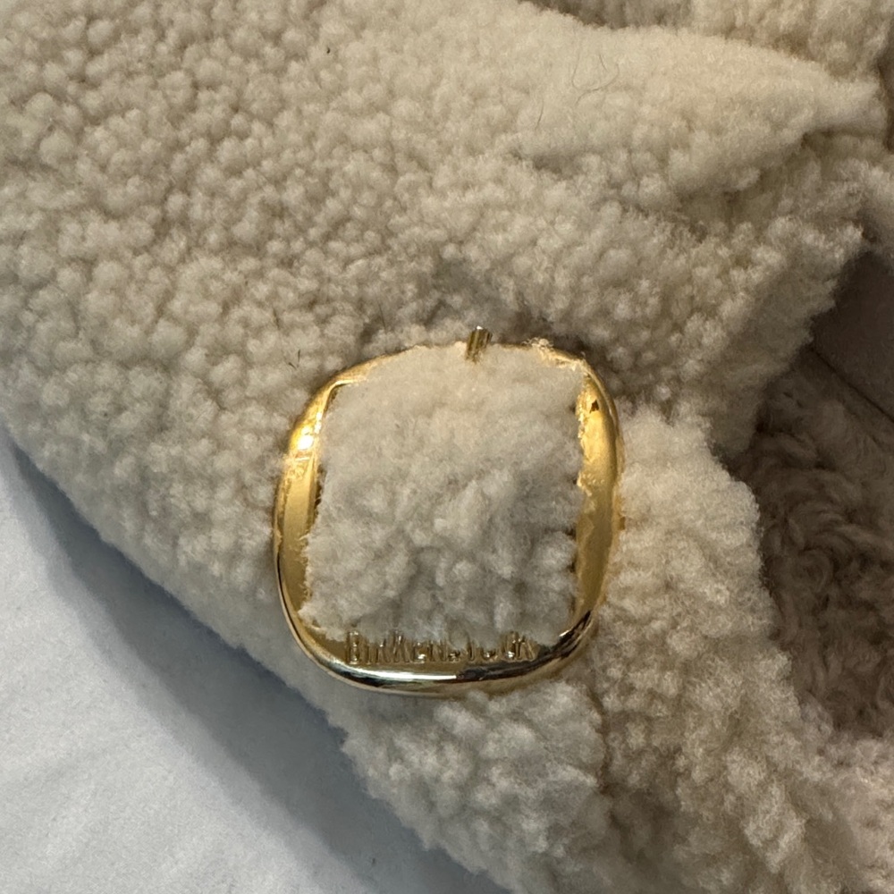 Birkenstock Cream Fuzzy Slippers with Gold Accent - Picture 4 of 4